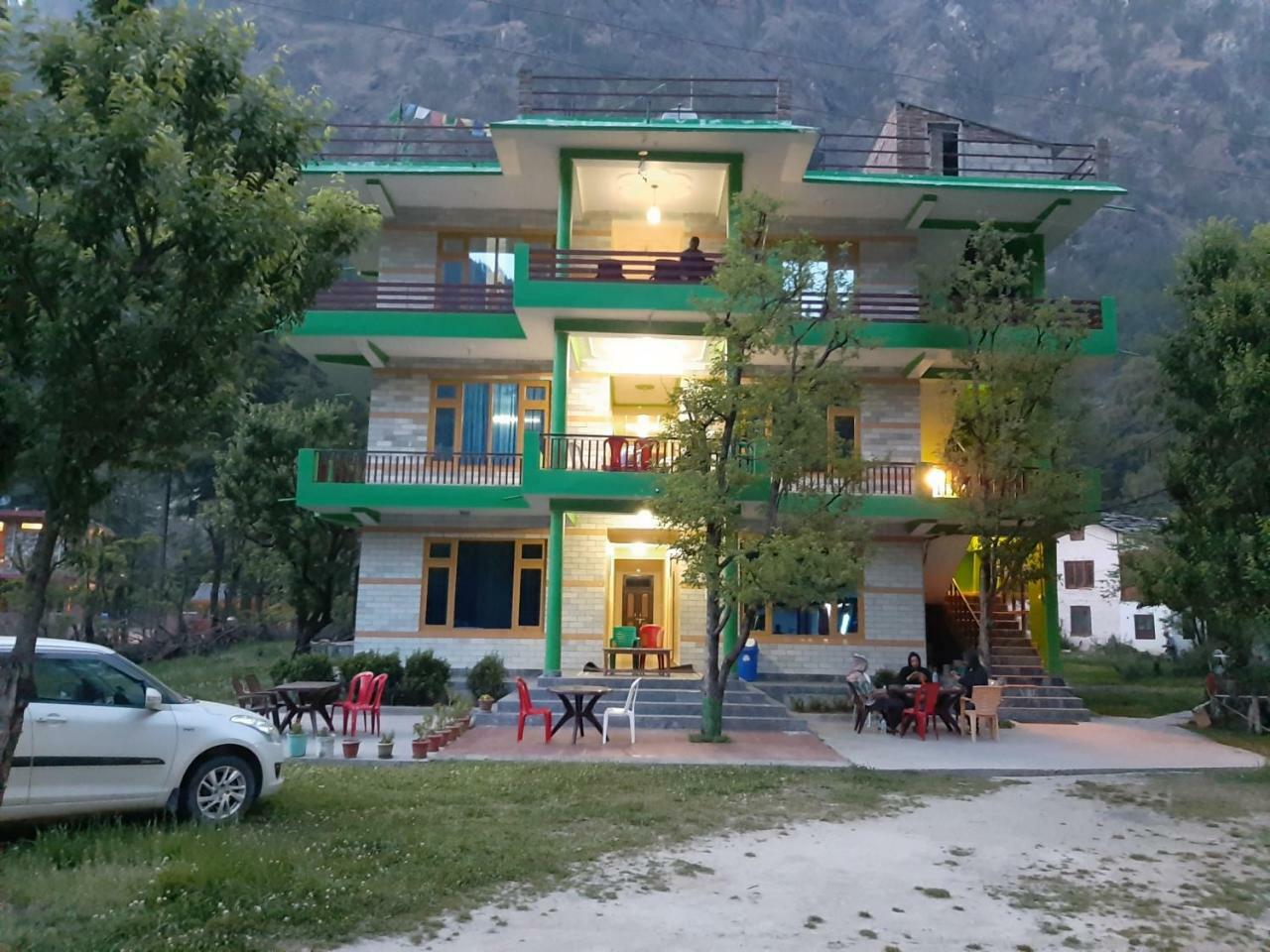 The Royal Orchard Kasol Hotel Ngoại thất bức ảnh