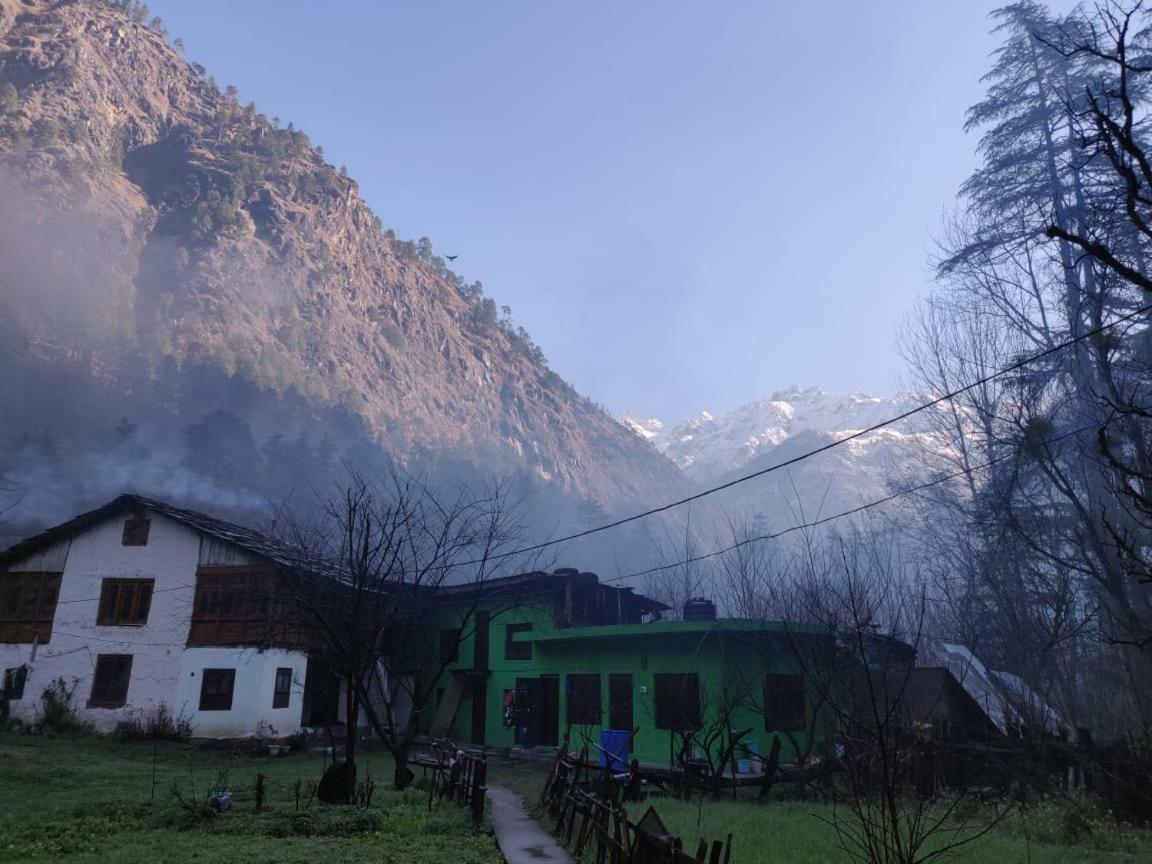 The Royal Orchard Kasol Hotel Ngoại thất bức ảnh